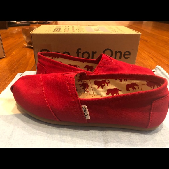 Toms (Red Canvas) - Picture 1 of 6